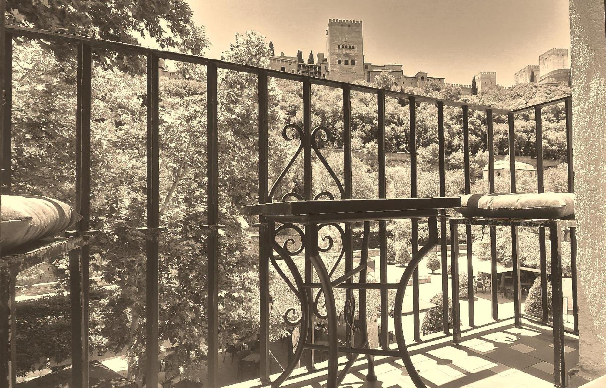 The Nasrid Palace From Your Bed ! Granada Exterior foto
